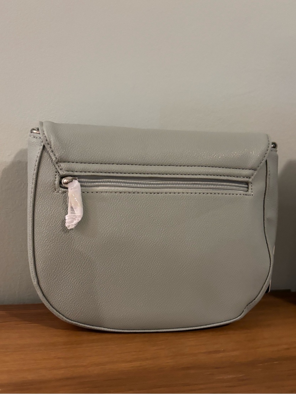 IZOD faux leather sage green crossbody saddle bag Adjustable strap NWT - Picture 10 of 11